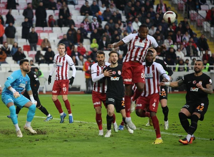 Yıldız ismi yerin dibine soktu! Nelsson, Torreira, Zaha... Artık oynaması çok zor