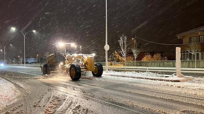 Kar fırtınası Türkiye'yi esir alacak! Güneşe aldanmayın saat verildi, peş peşe uyarılar