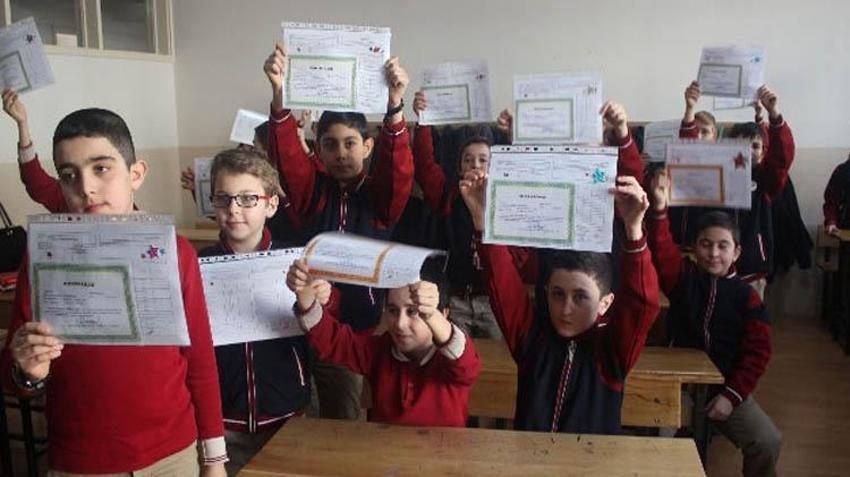 Teşekkür belgesi kaç puanla alınır 2024? Teşekkür belgesi hesaplama: Teşekkür belgesi için ortalama kaç olmalı? MEB liste ortaokul teşekkür belgesi puanı