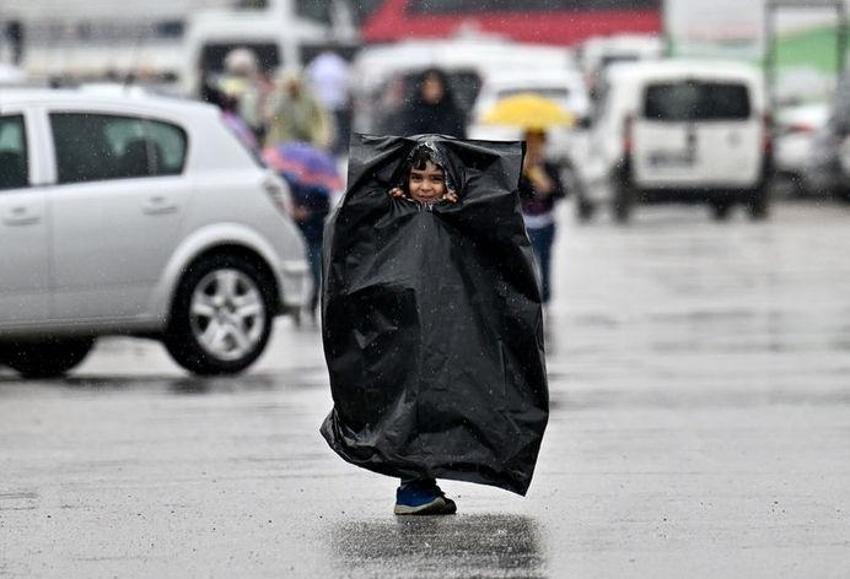 Hafta sonu kar topladı, yeni haftada lapa lapa geliyor! 5 derece daha düşüyor! Meteoroloji'den peş peşe uyarı var: 15-19 Ocak'ta birden indirecek!