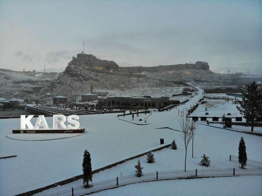 Hafta sonu kar topladı, yeni haftada lapa lapa geliyor! 5 derece daha düşüyor! Meteoroloji'den peş peşe uyarı var: 15-19 Ocak'ta birden indirecek!