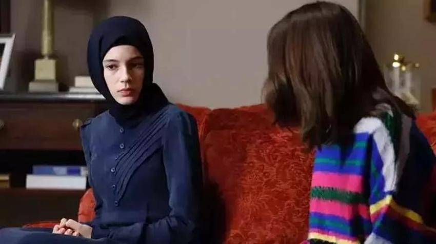 Kızıl Goncalar yayından kaldırıldı mı? 15 Ocak Kızıl Goncalar neden yok? İşte Fox Tv yayın akışı