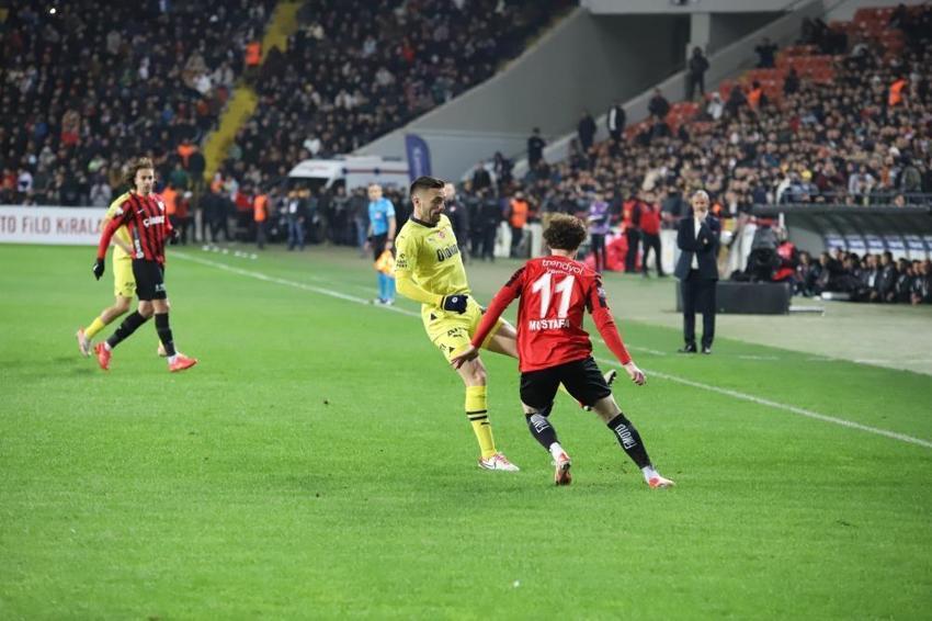 Tadic, Szymanski ve Dzeko dibi gördü! İsmail Kartal'ın hatası ortaya çıktı