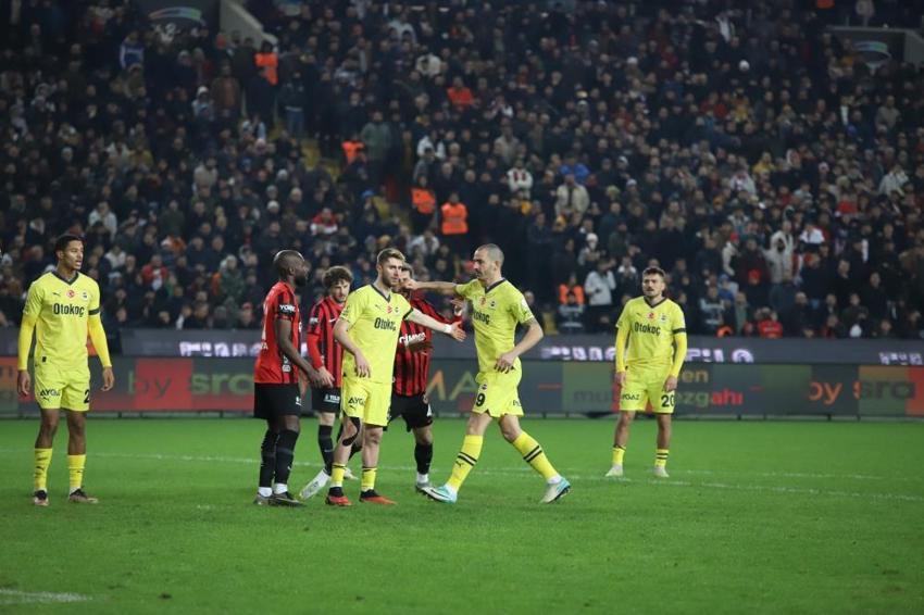 Tadic, Szymanski ve Dzeko dibi gördü! İsmail Kartal'ın hatası ortaya çıktı