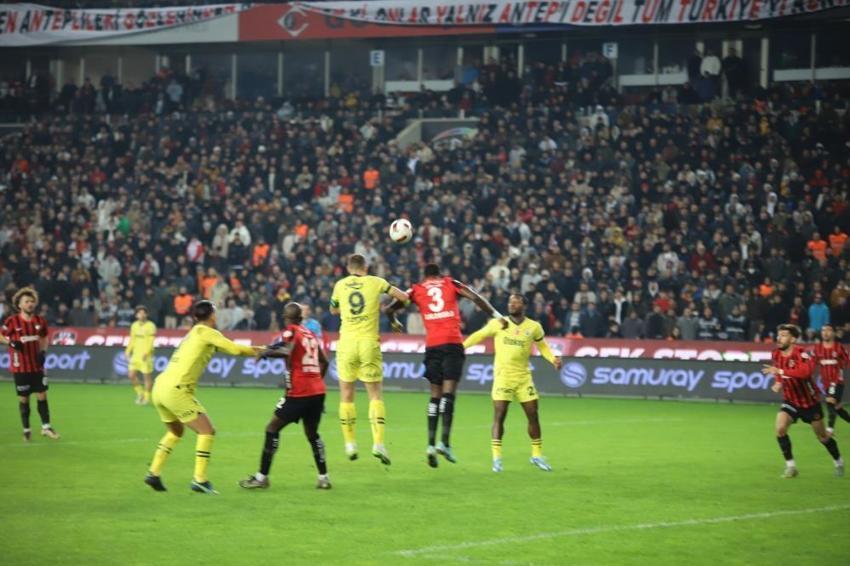 Tadic, Szymanski ve Dzeko dibi gördü! İsmail Kartal'ın hatası ortaya çıktı