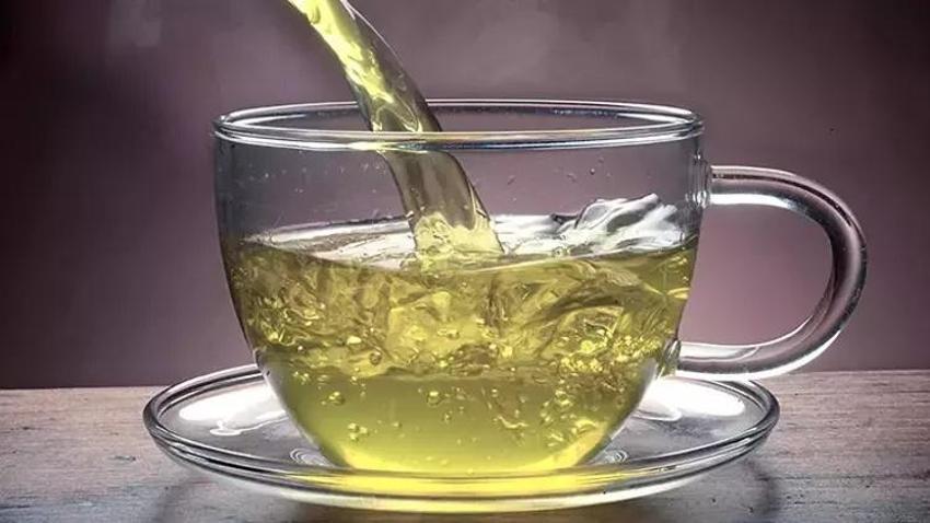 Diş fırçası kadar etkili: Ağız kokusu gün boyu kayboluyor! Taptaze nefes için 5 doğal yiyecek