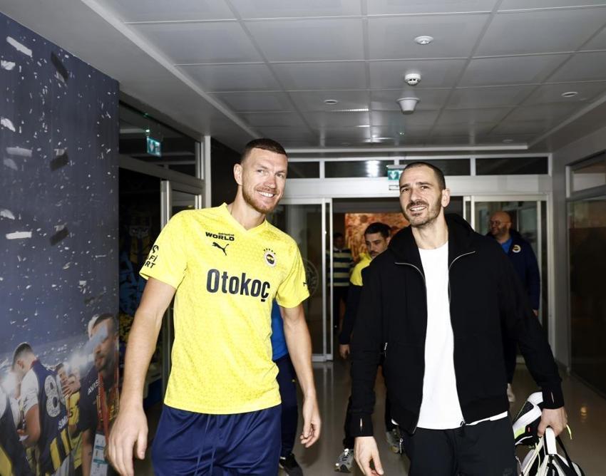 Herkes Martial derken yeni forvet belli oldu! Dzeko'yu emekli edecek