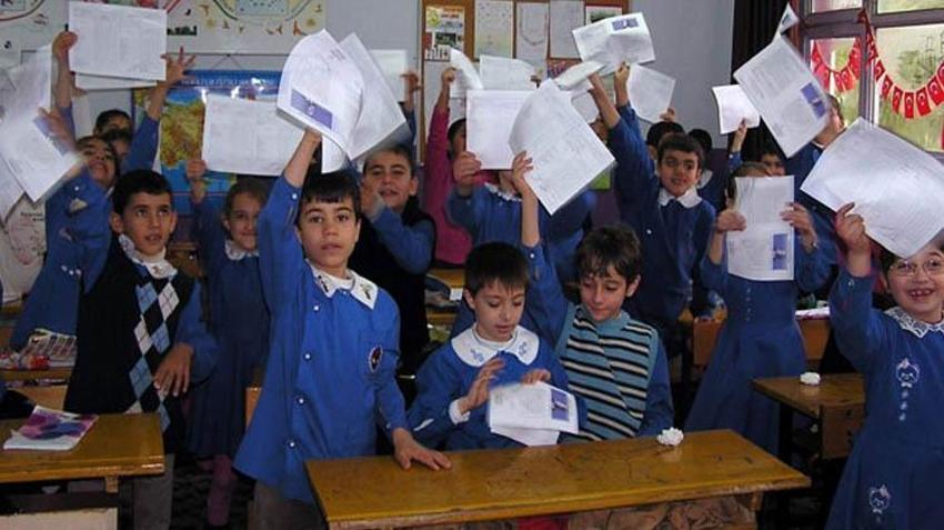 Başarısız öğrenciler için karne görüşleri! Çalışmayı öğütleyen, teşvik edici başarısız öğrenci karne görüşü ve karnesi zayıf 9. 10. 11. ve 12. sınıf öğrencileri için 1. dönem karne görüşü