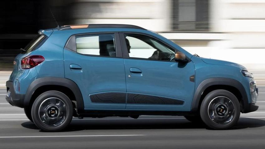 Ve elektrikli otomobilde Dacia fişi taktı: Rakipleri 2 milyondan O 985 bin TL'den satıyor!