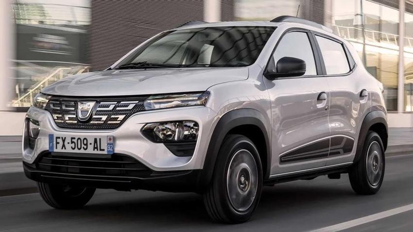 Ve elektrikli otomobilde Dacia fişi taktı: Rakipleri 2 milyondan O 985 bin TL'den satıyor!