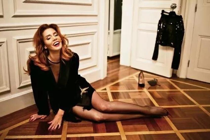 Ajda Pekkan'ı canlandırması beklenen Ayça Varlıer kimdir? Ayça Varlıer kaç yaşında, hangi filmlerde oynadı?