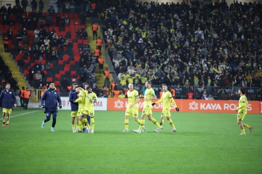 Fenerbahçe'de transfer planı değişti! Batshuayi kalıyor bir golcü daha geliyor