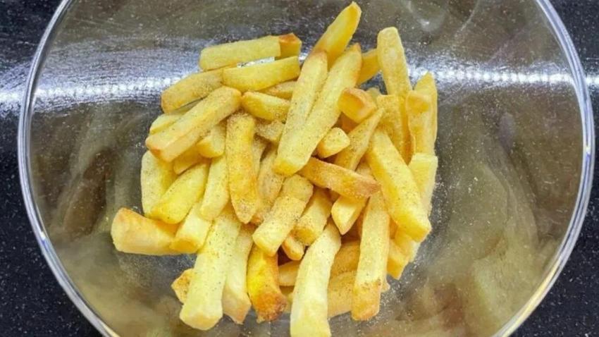 Patates kızartması tencereye yapışmasını önleyen tüyo - Çıtır çıtır, altın sarısı yapıyor!