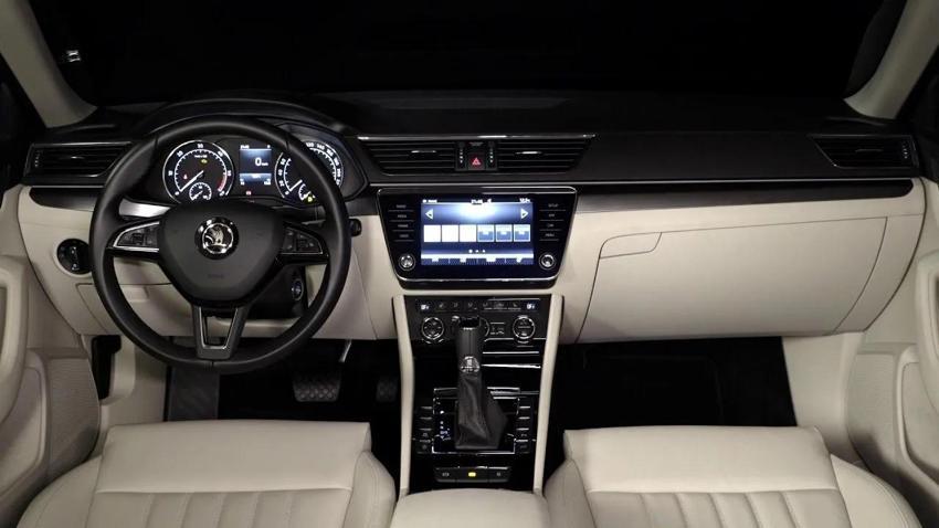 Skoda Superb fiyatlarındaki indirime bakın: Bu çılgınlık ilk kez oluyor