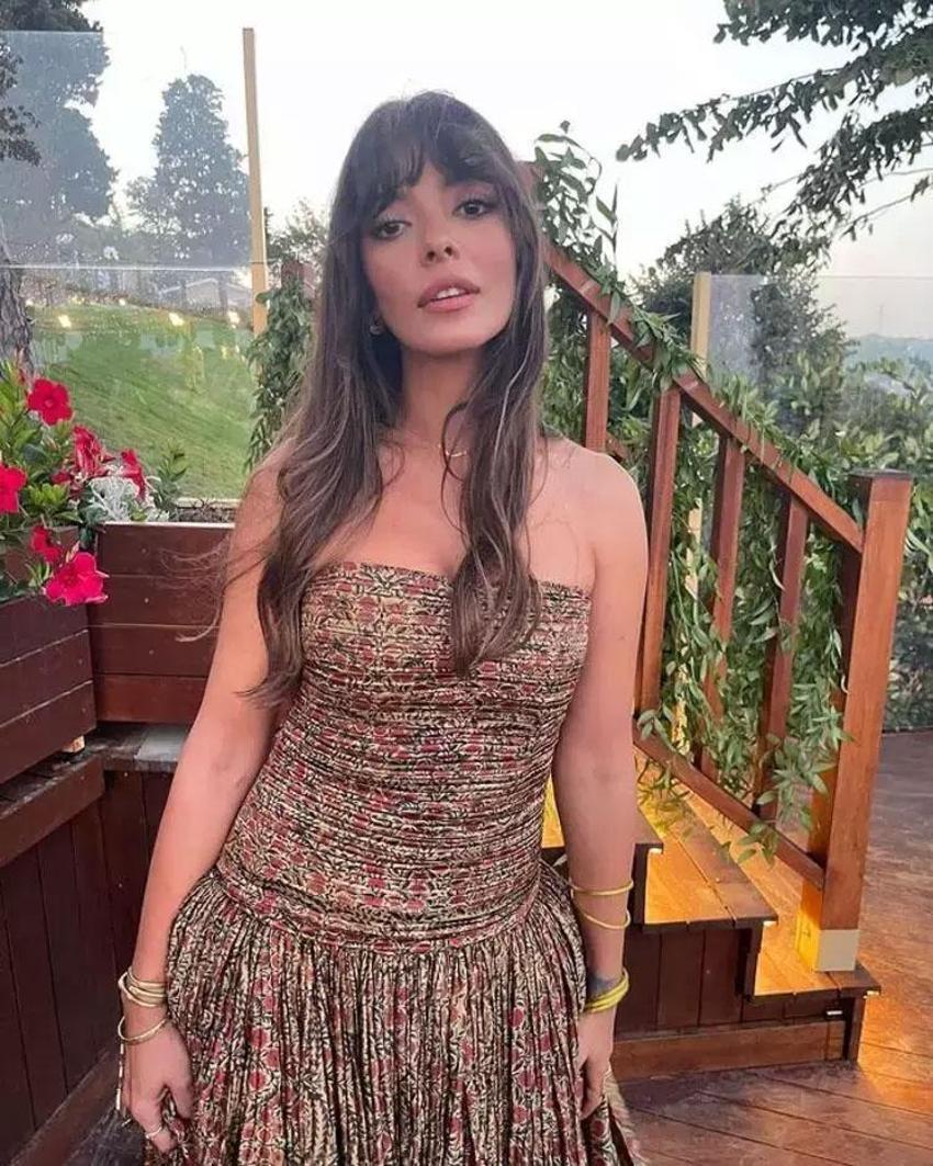 Ünlü oyuncu Selin Şekerci'den öpüşme itirafı: Tiksinme hissiyle başa çıkabilirim, kamyoncu gibi giriyorum partnerlerime