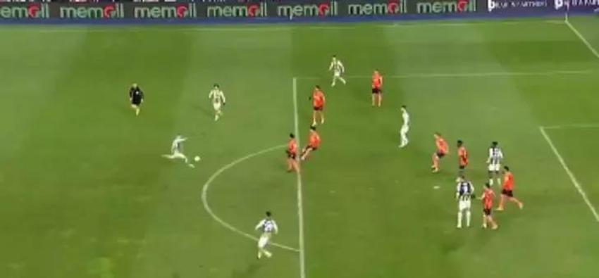 Ceza sahası çizgisinde yapılan faul penaltı olur mu? Ceza sahası dışından en çok gol atan futbolcu kim, ceza sahası içinde en çok topla buluşan takım ne? 