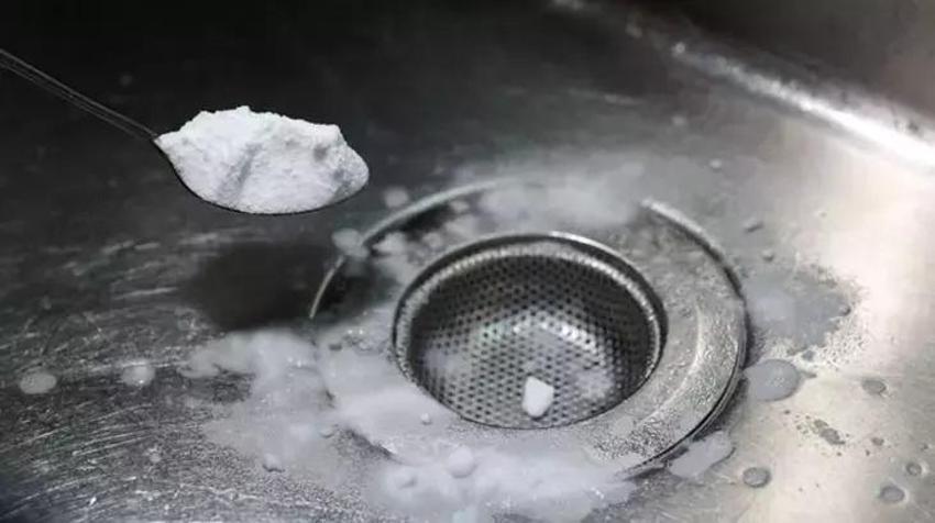 Karbonatlı su nasıl şifa dağıtır? Alışkanlık haline getirin: Her gece 1 bardak vücuda reset atıyor! Kötü kokuya karşı deodorant görevi görüyor