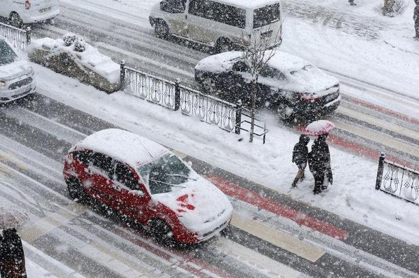 Hava kar topluyor! Meteoroloji yeni hafta raporunda kar alarmı var! İstanbul için duyuruldu: 6 ilde sağanak!