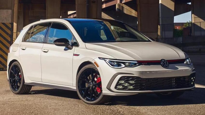 Volkswagen Golf fiyatları komple değişti: Son gün kampanyası kaçmaz