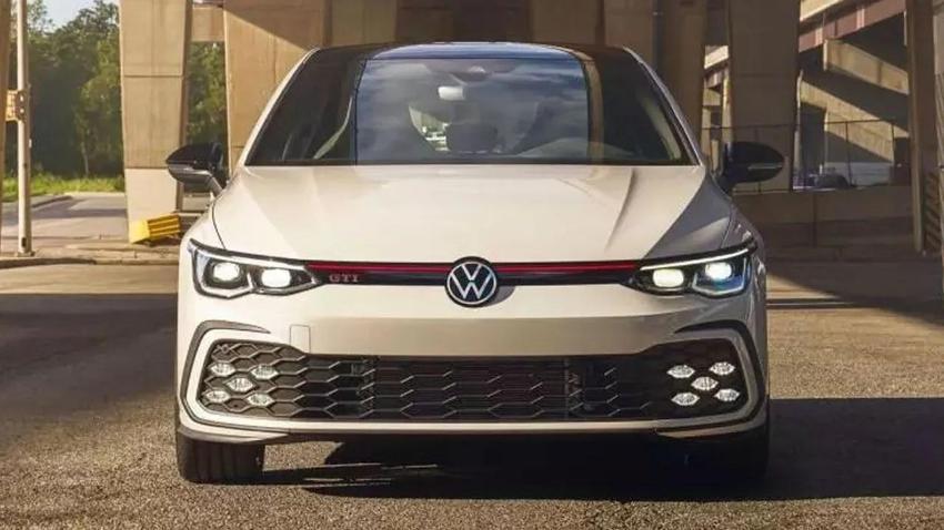 Volkswagen Golf fiyatları komple değişti: Son gün kampanyası kaçmaz
