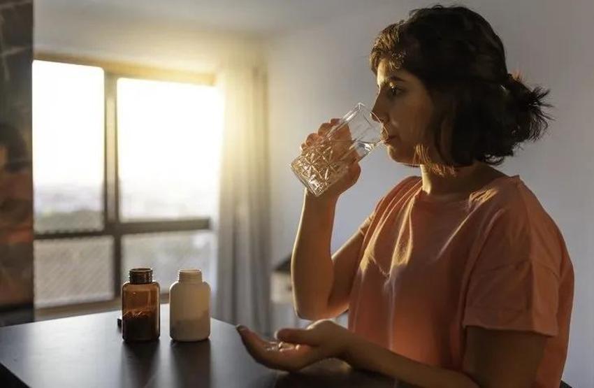 Bu vitamin yüzde 87 daha güçlü: Kemikleri çelik gibi yapıyor! Uzmanlar günde 10 μg/400 IU kolekalsiferol tavsiye ediyor!