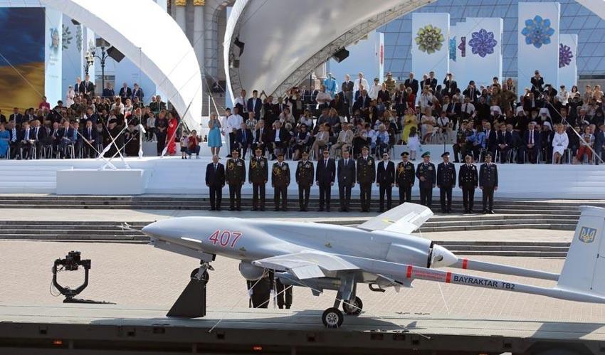 ABD'den Yunanistan'a ücretsiz askeri araçlar! Türkiye havada, karada, denizde fark atınca Yunan basını 2030 yılını yazdı