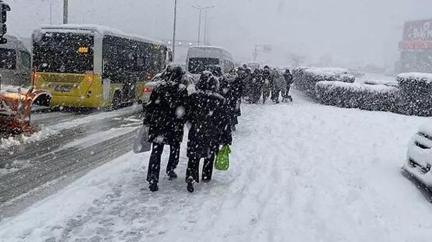 Lapa lapa kar 2 Şubat'ta geliyor! bir anda bastıracak: 15 tatil uzuyor! Meteoroloji: Turuncu alarm sadece o il için verildi!