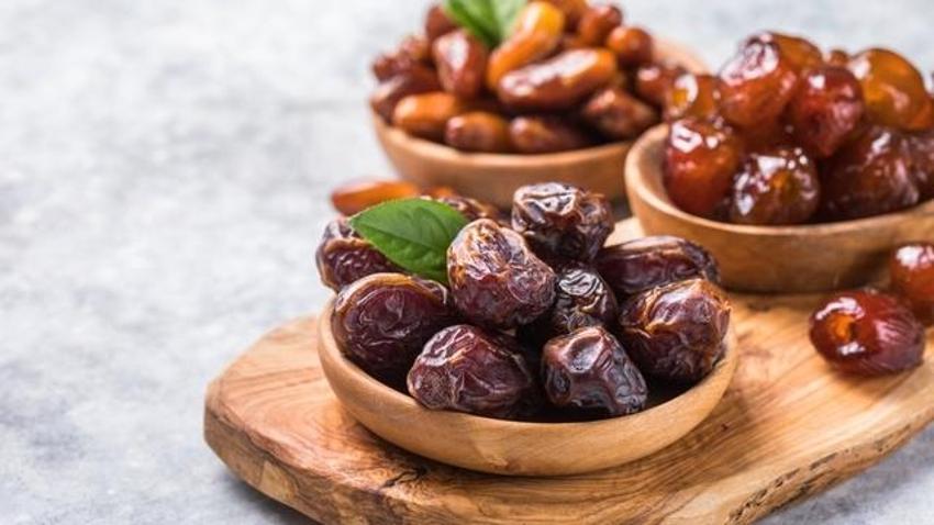 Kuran'da adı geçen hurmayı günde 3 tane yediğinizde vücudunuzda değişime inanamayacaksınız!