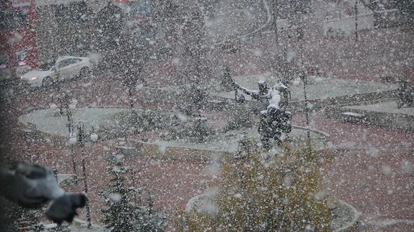 Kar haritası ortaya çıktı! Lapa lapa kar İstanbul'a geliyor, onlarca kent Şubat'ta kara gömülecek