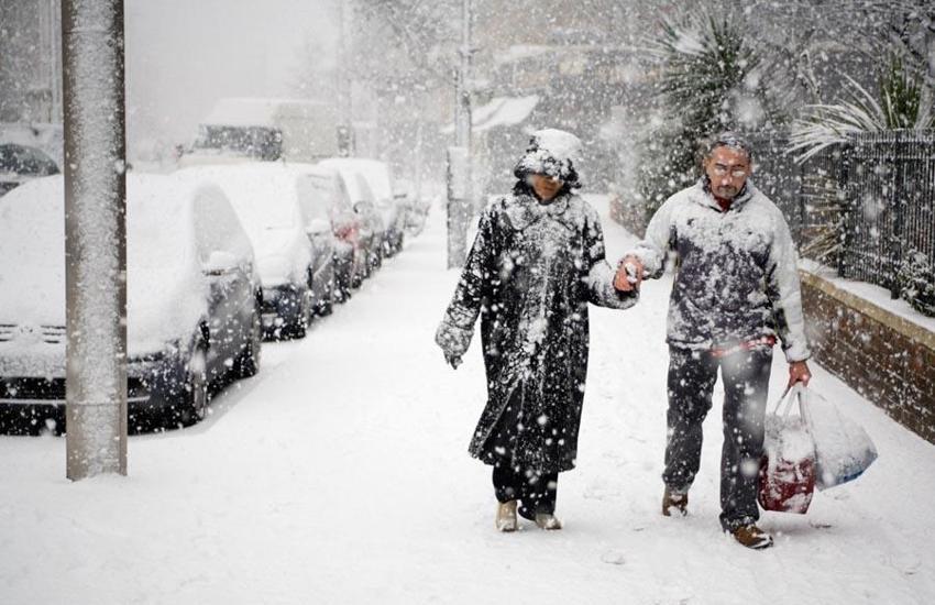 Kar İstanbul'un merkezine yağacak! Meteoroloji son hava raporunu açıklarken uzman isim tarih vererek uyardı