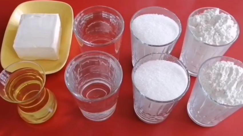Un helvasında yeni yöntem: Margarin yerine tencere bunu ekleyin- Pamuk gibi oluyor