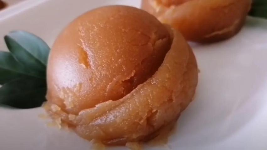 Un helvasında yeni yöntem: Margarin yerine tencere bunu ekleyin- Pamuk gibi oluyor