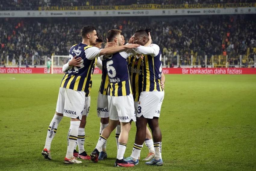 Crespo sonrası Fenerbahçe'yi terk etti, takım oyuncusu değil, 30 milyon euroyla ayrılıyor