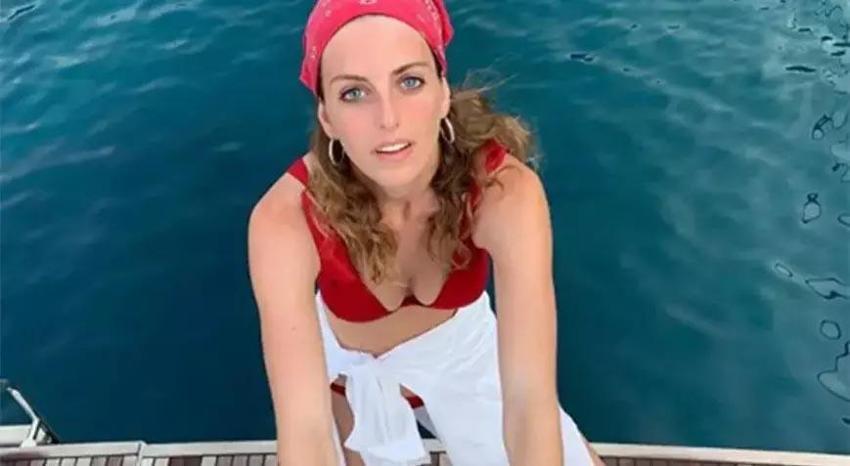 Doğum günü buluşması! Hande Erçel konuşmak istemedi!