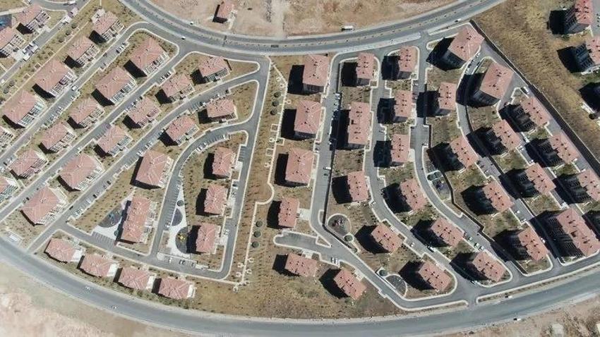 TOKİ 29 ilde konut ve dükkan satıyor! İl il açıklandı: TOKİ başvuru için tarihler belli oldu