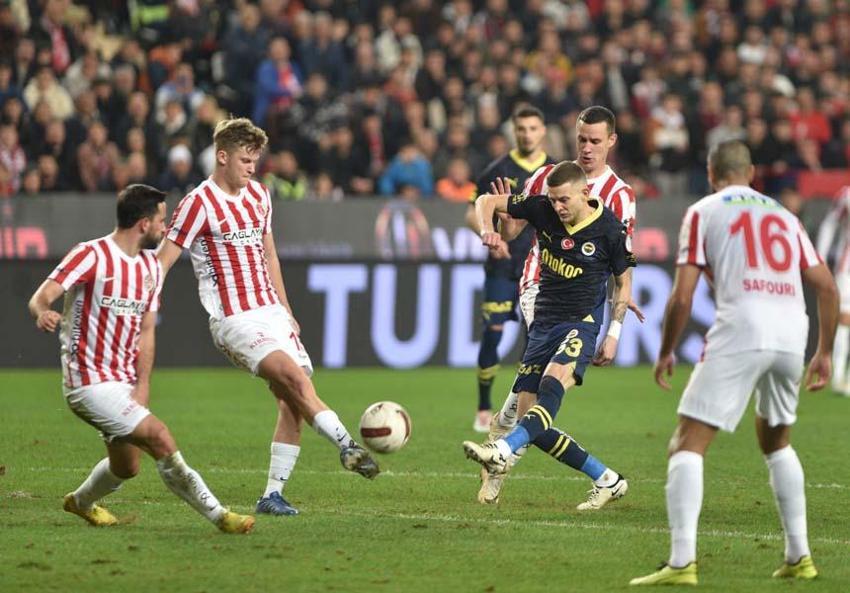 "F.Bahçe'nin golü öncesi ofsayt var mı?"