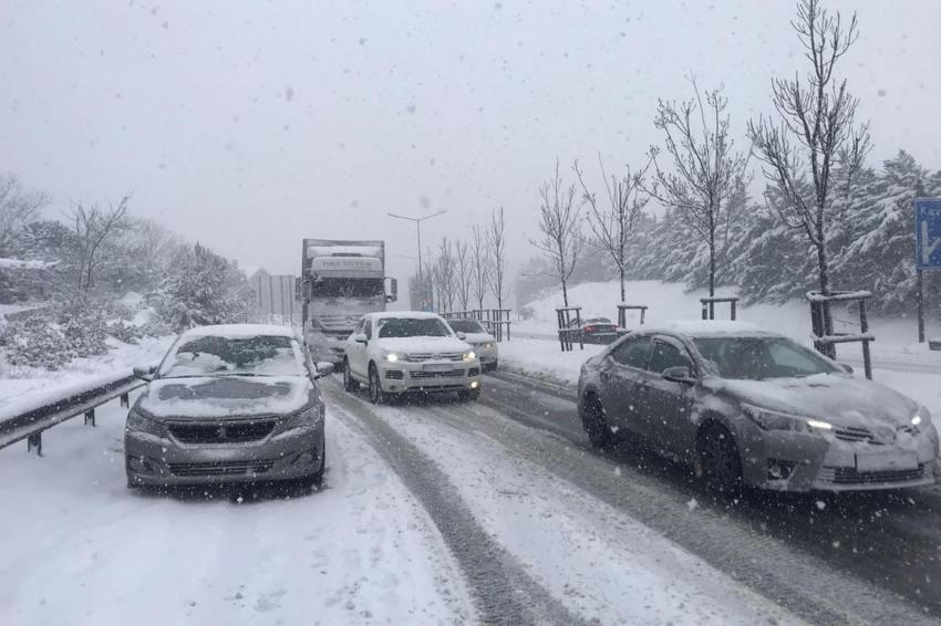 Yoğun kar birden çökecek! Meteoroloji'den İstanbul, Ankara, İzmir dahil onlarca kent için önemli uyarı, saat verildi 