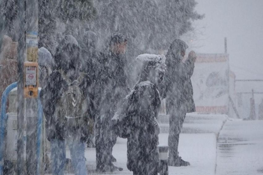 Yoğun kar birden çökecek! Meteoroloji'den İstanbul, Ankara, İzmir dahil onlarca kent için önemli uyarı, saat verildi 