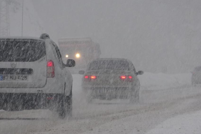 Yoğun kar birden çökecek! Meteoroloji'den İstanbul, Ankara, İzmir dahil onlarca kent için önemli uyarı, saat verildi 