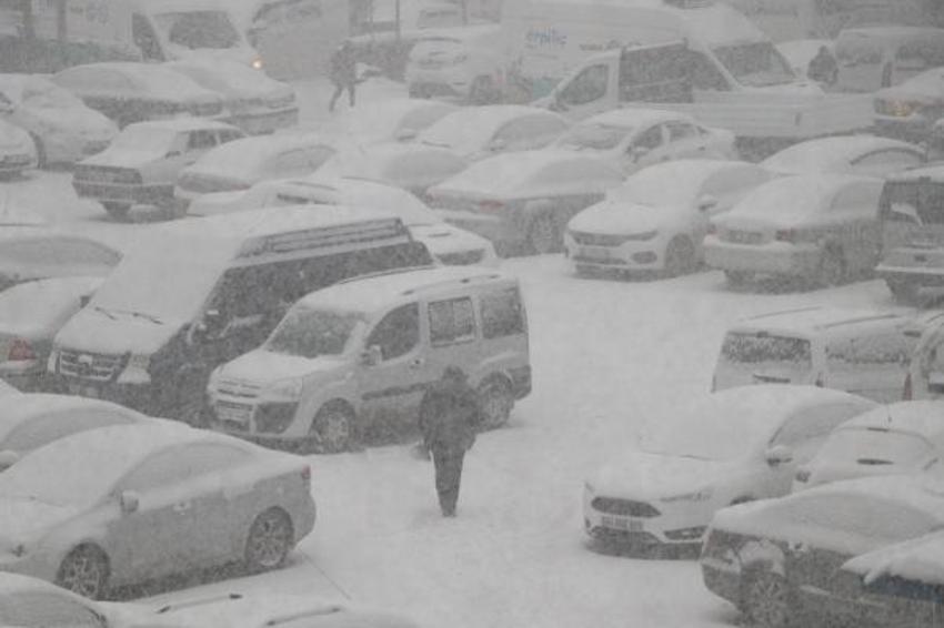Yoğun kar birden çökecek! Meteoroloji'den İstanbul, Ankara, İzmir dahil onlarca kent için önemli uyarı, saat verildi 