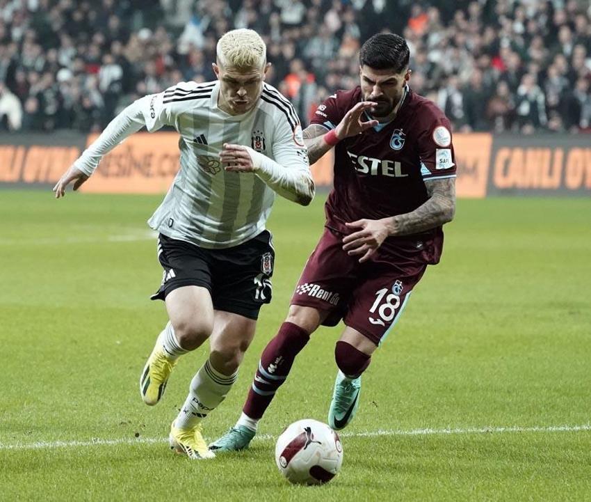 Beşiktaş-Trabzonspor maçına damga vuran Semih Kılıçsoy 21 yıl sonra bir ilke imza attı: Süper Semih! Arda Güler misali!