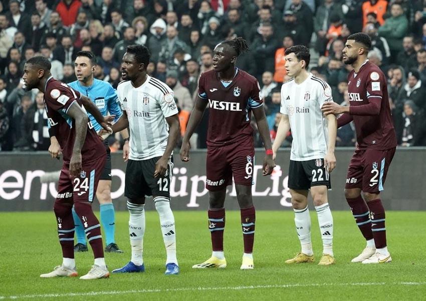 Beşiktaş-Trabzonspor maçına damga vuran Semih Kılıçsoy 21 yıl sonra bir ilke imza attı: Süper Semih! Arda Güler misali!