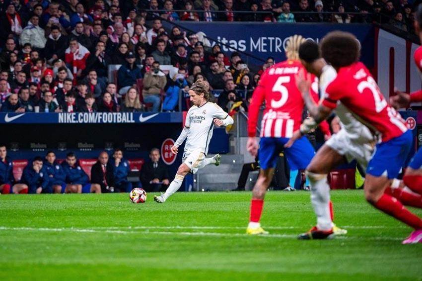 Madrid derbisinde Real Madrid uzatmalarda yıkıldı! Maç sonrası Carlo Ancelotti'ye Arda Güler tepkisi: Korkaksın