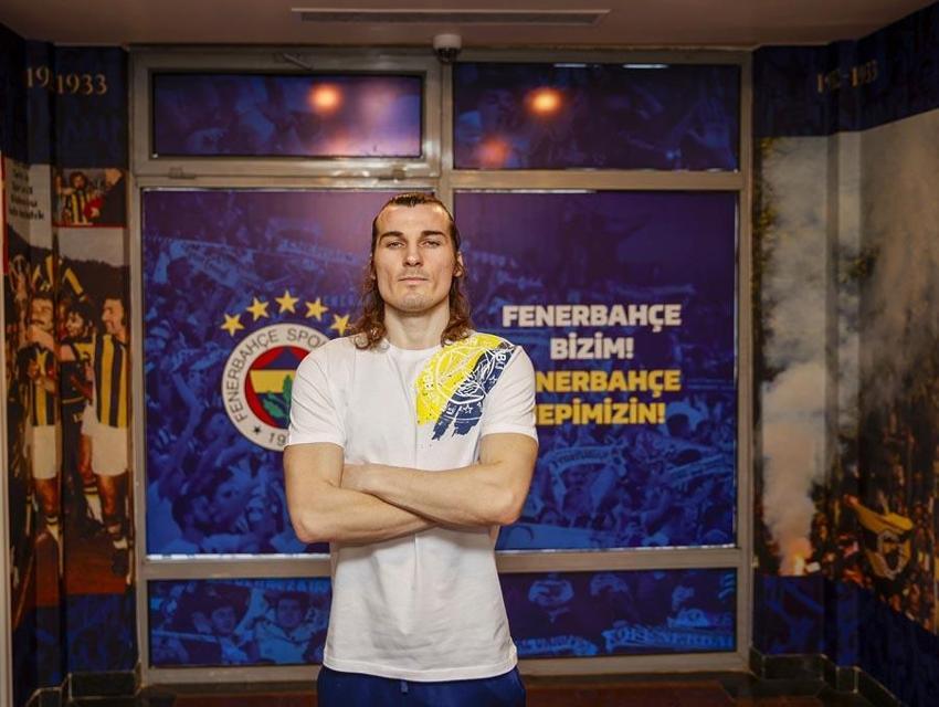 Çağlar Söyüncü transferin perde arkasını açıkladı: Tamamen buraya odaklanmıştım, başka hiçbir yeri düşünmüyordum