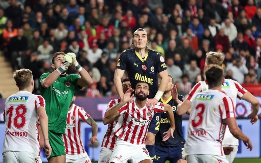Çağlar Söyüncü transferin perde arkasını açıkladı: Tamamen buraya odaklanmıştım, başka hiçbir yeri düşünmüyordum