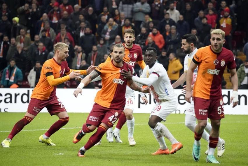 Vinicius, Aurier yetmedi, bir transfer daha! Manchester United'ın yıldızıyla anlaşma tamam