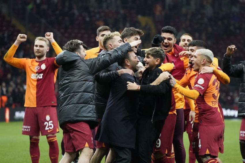 Galatasaray yeni sol bekini buldu! Okan Buruk'un yeni prensi olacak