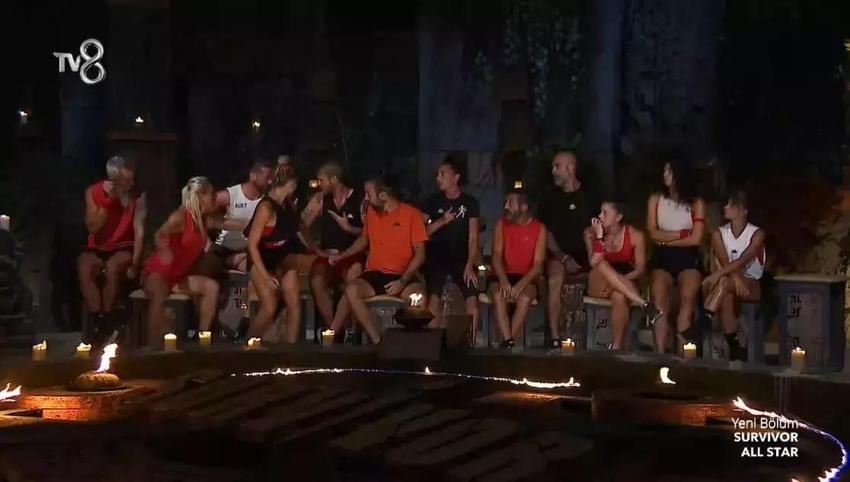 Survivor'da bu kez Acun Ilıcalı çıldırdı: Sandalyeyi itti, yarışmacılara bağırdı! 4. eleme adayı belli oldu mu?