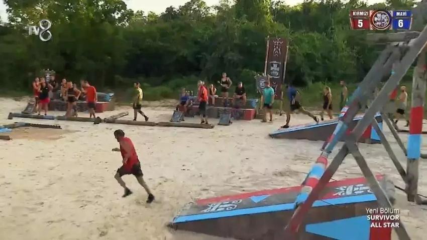 Survivor'da bu kez Acun Ilıcalı çıldırdı: Sandalyeyi itti, yarışmacılara bağırdı! 4. eleme adayı belli oldu mu?