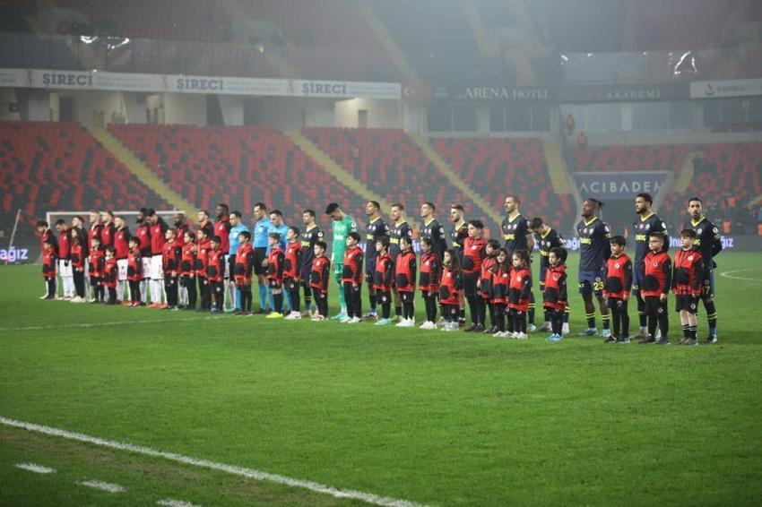 Sumudica'nın küstahlığı cevapsız kalmadı! İsmail Kartal maç sonu dayanamadı